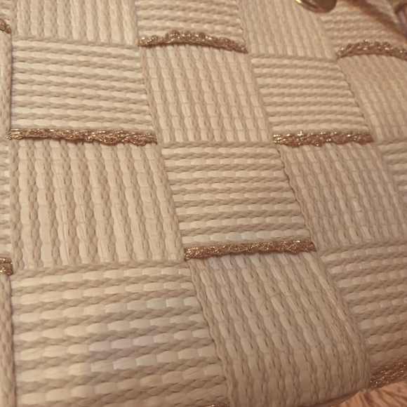 MCM Italian Vintage 60s Cream and Metallic Gold Shoulder Bag - Picture 5 of 9